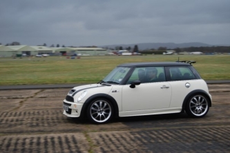 Mini cooper s pepper white with r105