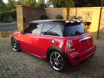 Mini cooper s r56 with r105