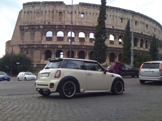 mini al colosseo