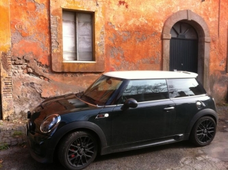 sempre lei, al borgo antico.