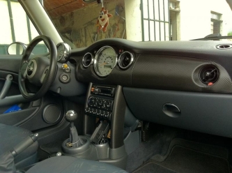 interni carbon