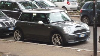 la mia bestiolina parcheggiata