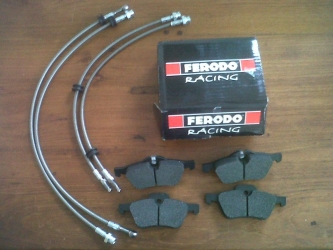 Pasticche Ferodo Racing e tubi in treccia Tarox :)