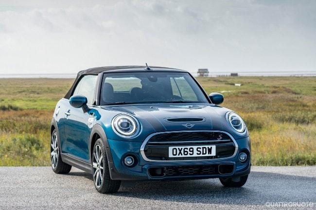 2020-mini-cabrio-sidewalk-18.jpg